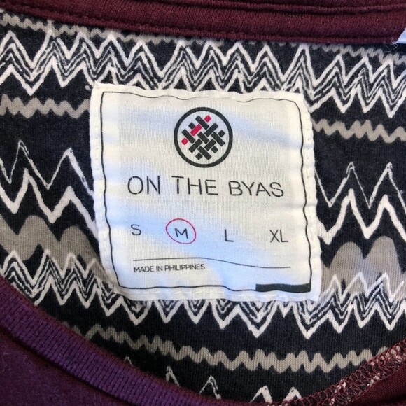 On The Byas Men's Medium Maroon Burgundy Knit Top T-Shirt Medium Casual Style - Picture 4 of 8